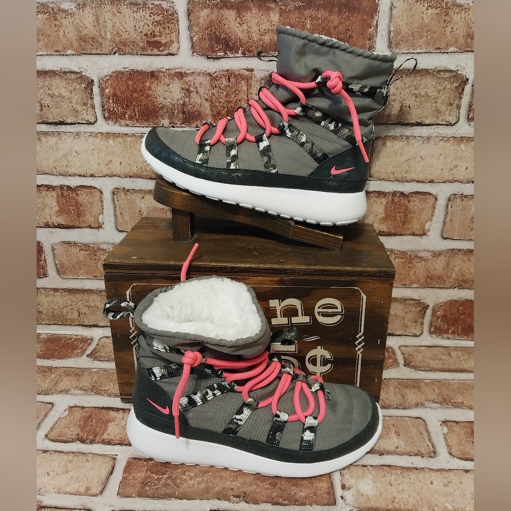 🆕️brand New 2014 Nike Roshe Run High Sneaker Boots